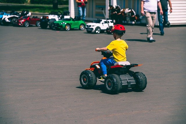 Offrir des voitures électriques pour enfant comme cadeau