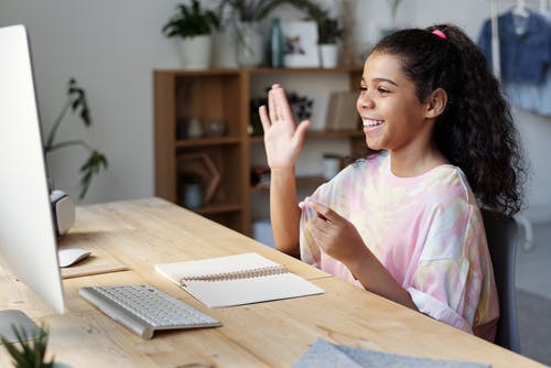 Un suivi particulier en ligne : la nouvelle tendance pour aider vos enfants à progresser